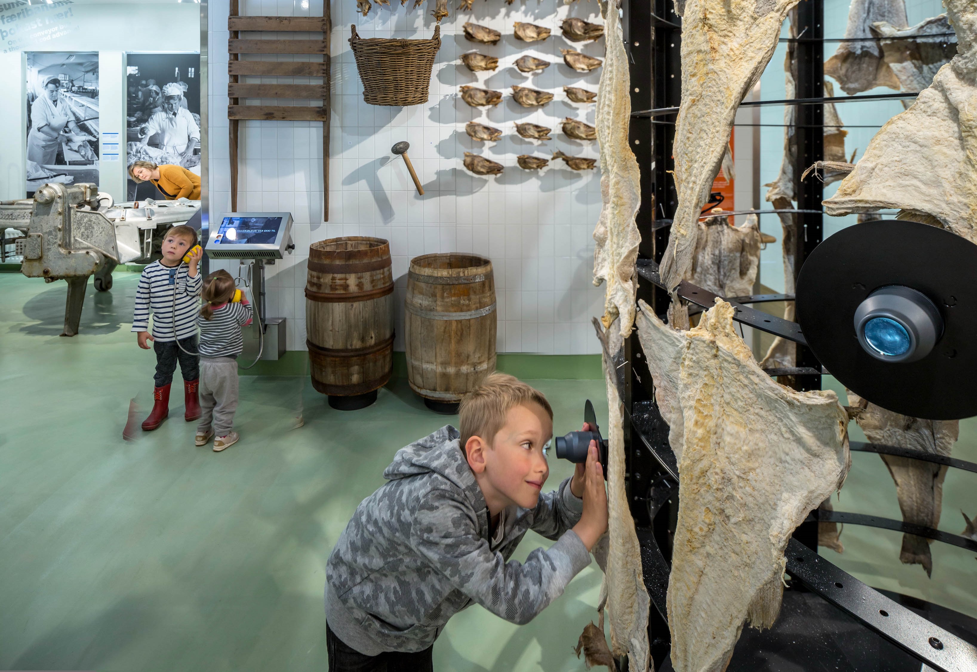 Börn að leik í Sjóminjasafninu í Reykjavík